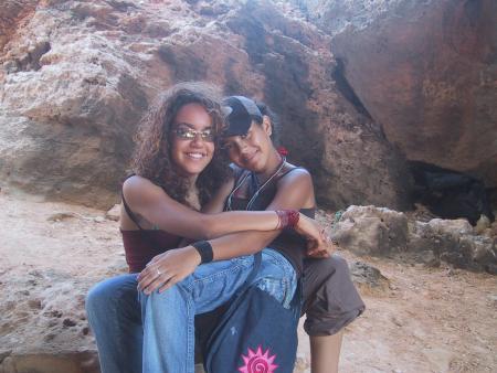 marwa et ikram kiss